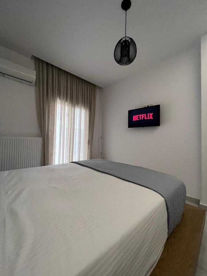 Modern Apartment Close To Airport With Gym And Bbq Ираклио Екстериор снимка