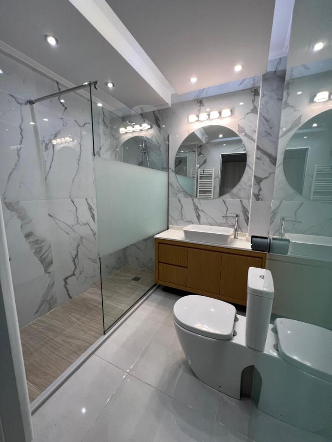 Modern Apartment Close To Airport With Gym And Bbq Ираклио Екстериор снимка