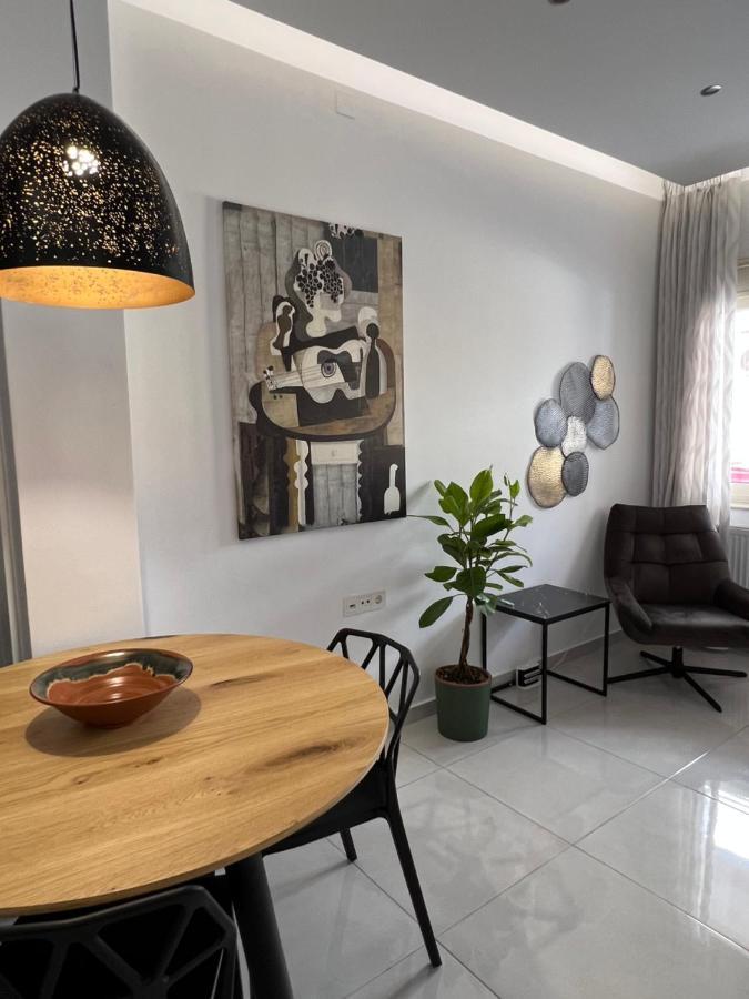Modern Apartment Close To Airport With Gym And Bbq Ираклио Екстериор снимка