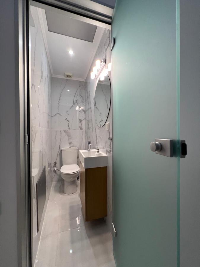 Modern Apartment Close To Airport With Gym And Bbq Ираклио Екстериор снимка