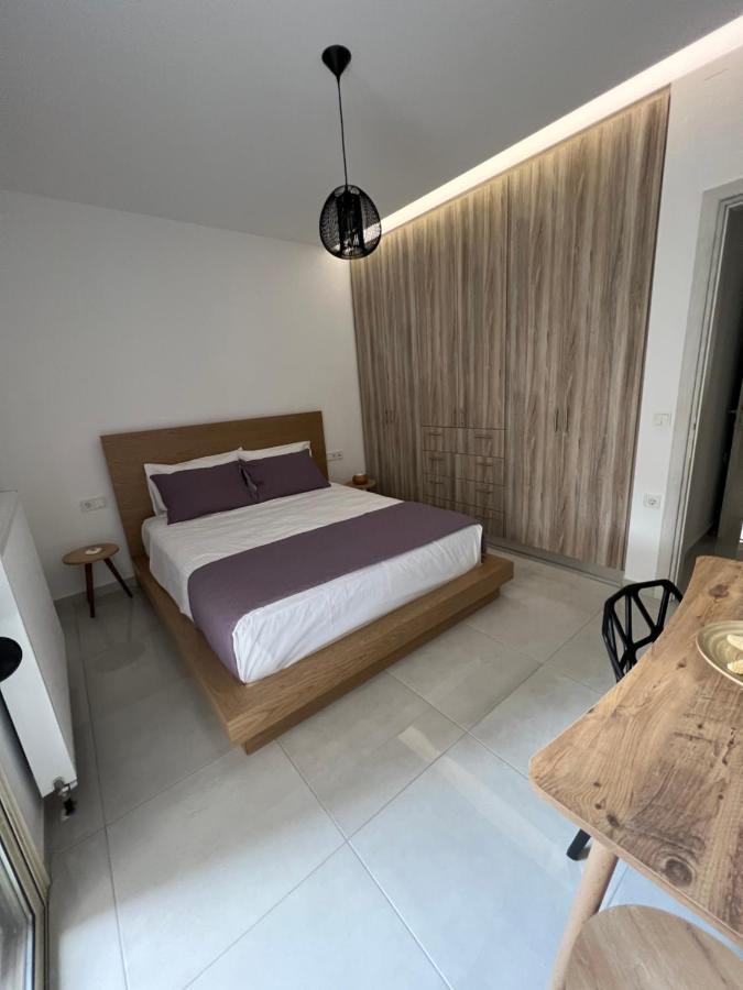 Modern Apartment Close To Airport With Gym And Bbq Ираклио Екстериор снимка