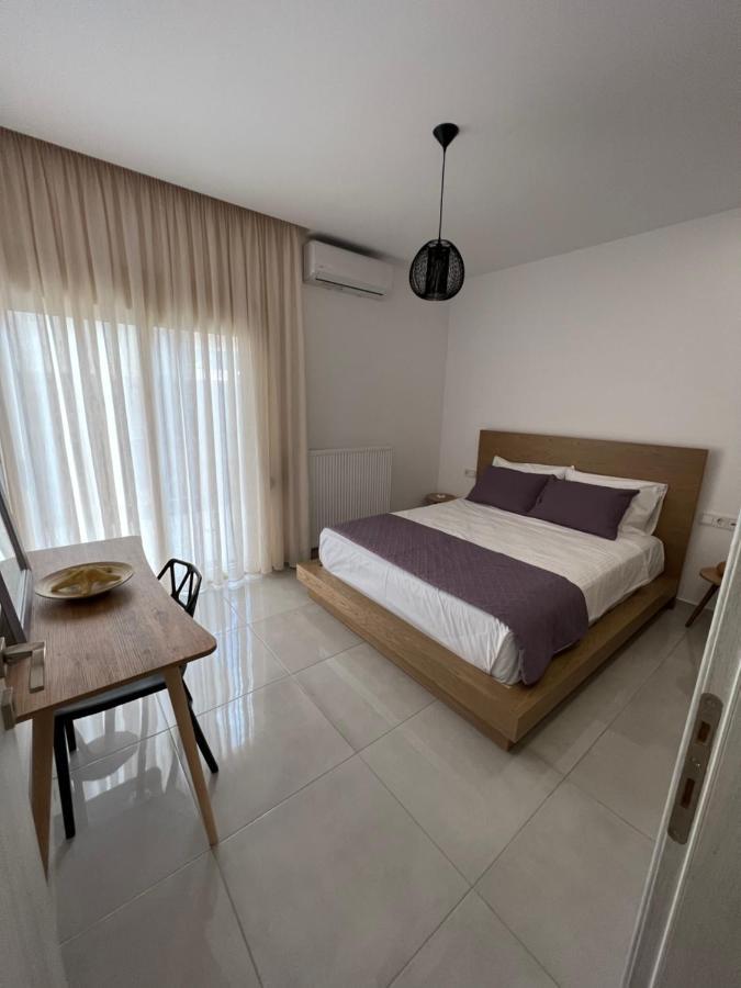 Modern Apartment Close To Airport With Gym And Bbq Ираклио Екстериор снимка