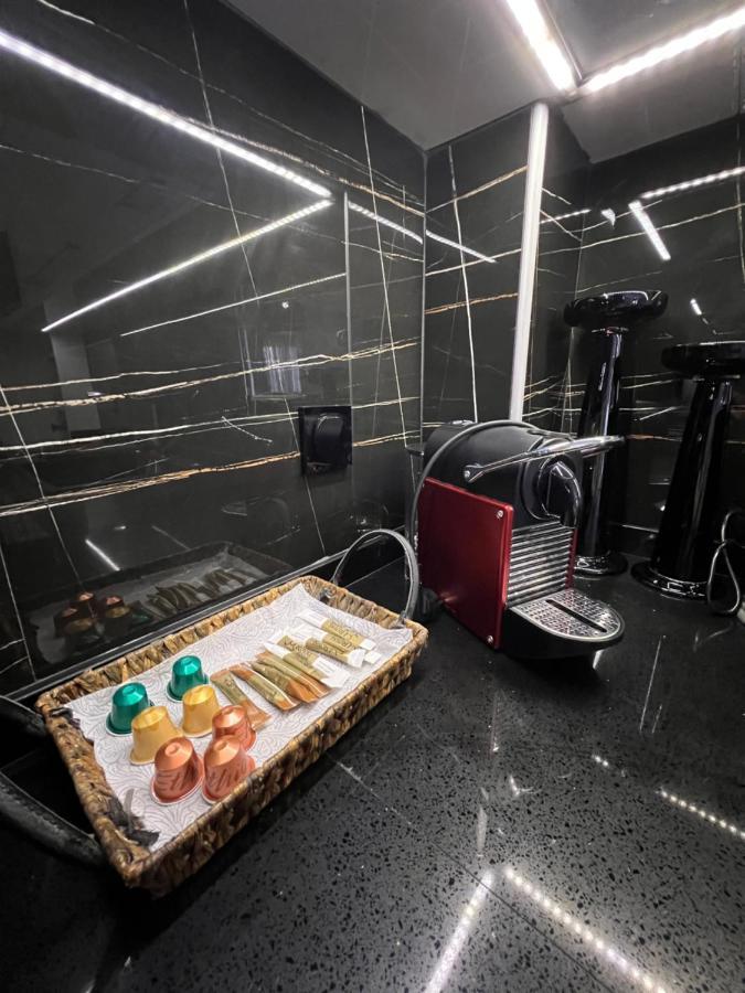 Modern Apartment Close To Airport With Gym And Bbq Ираклио Екстериор снимка